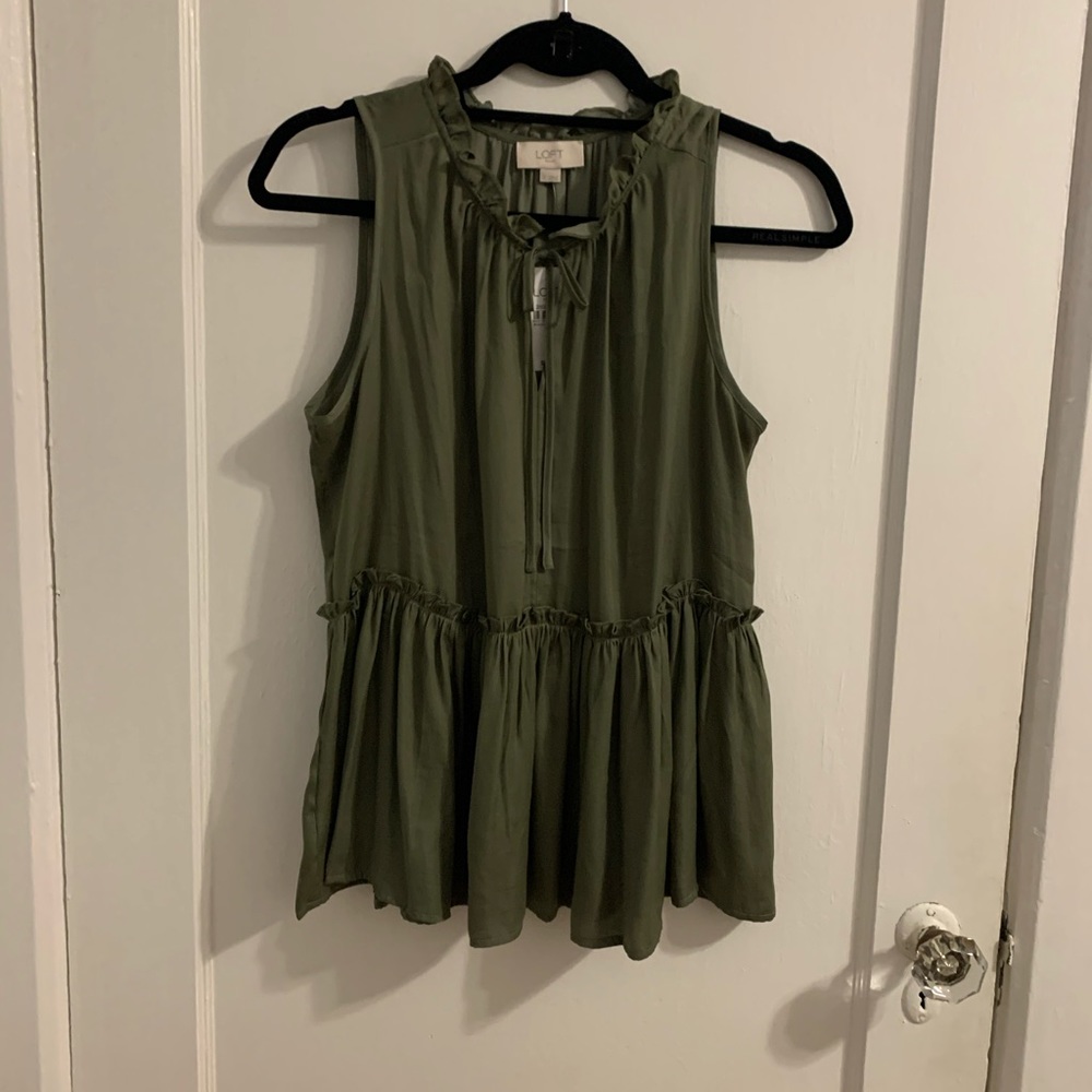 ☀️LOFT Tank Top Blouse